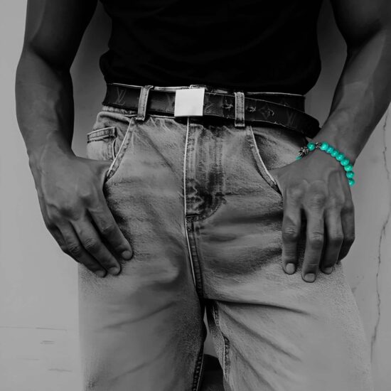 TURQUOISE BEAD BRACELET 8MM (4 SILVER BEADS)